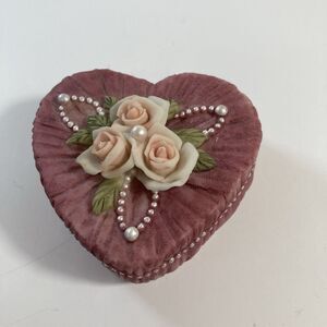 Vintage 1993 "Dezine" Heart Shaped Victorian  Trinket Box / Roses